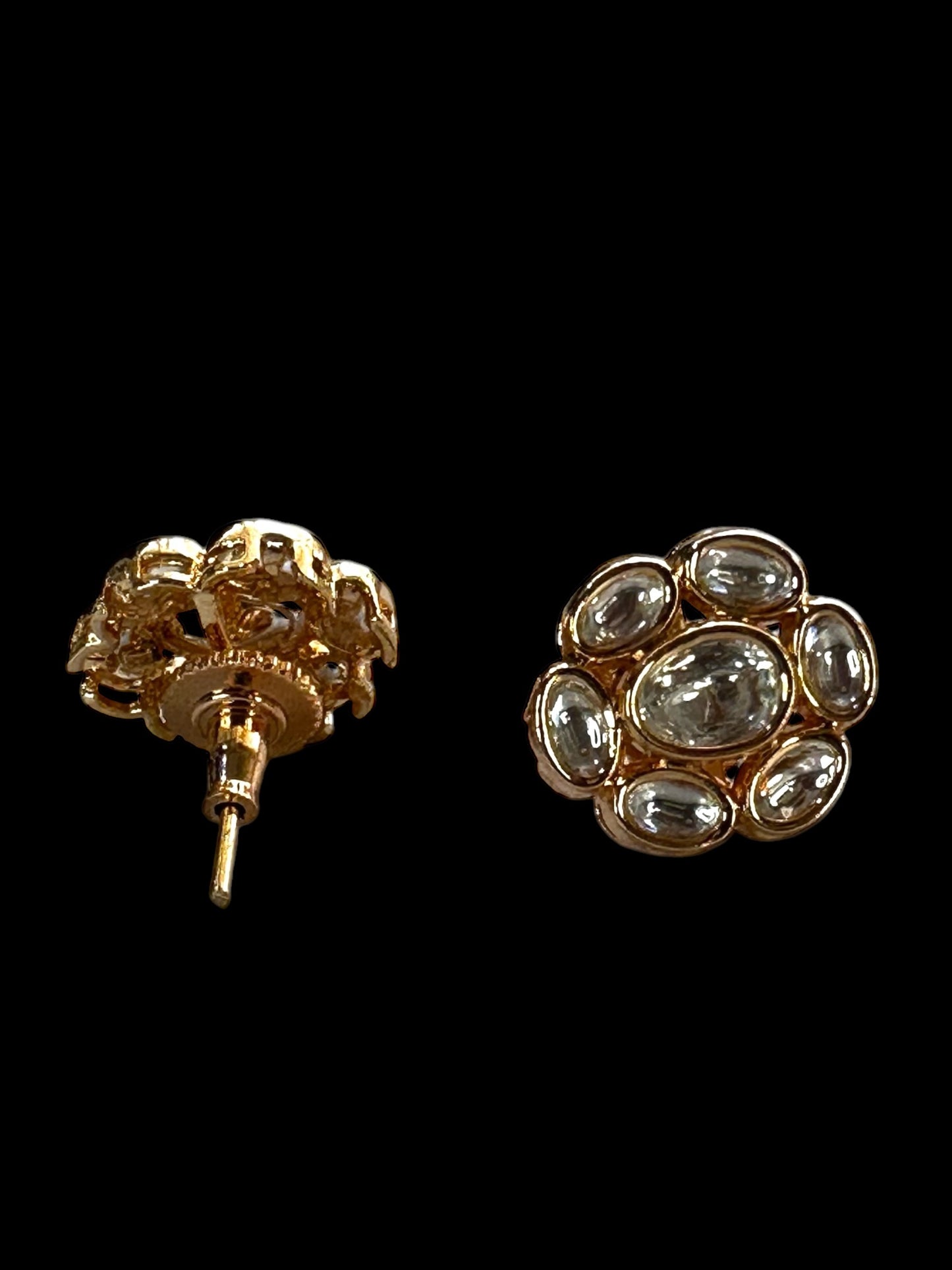 White Oval Minimal Polki Pendant Set