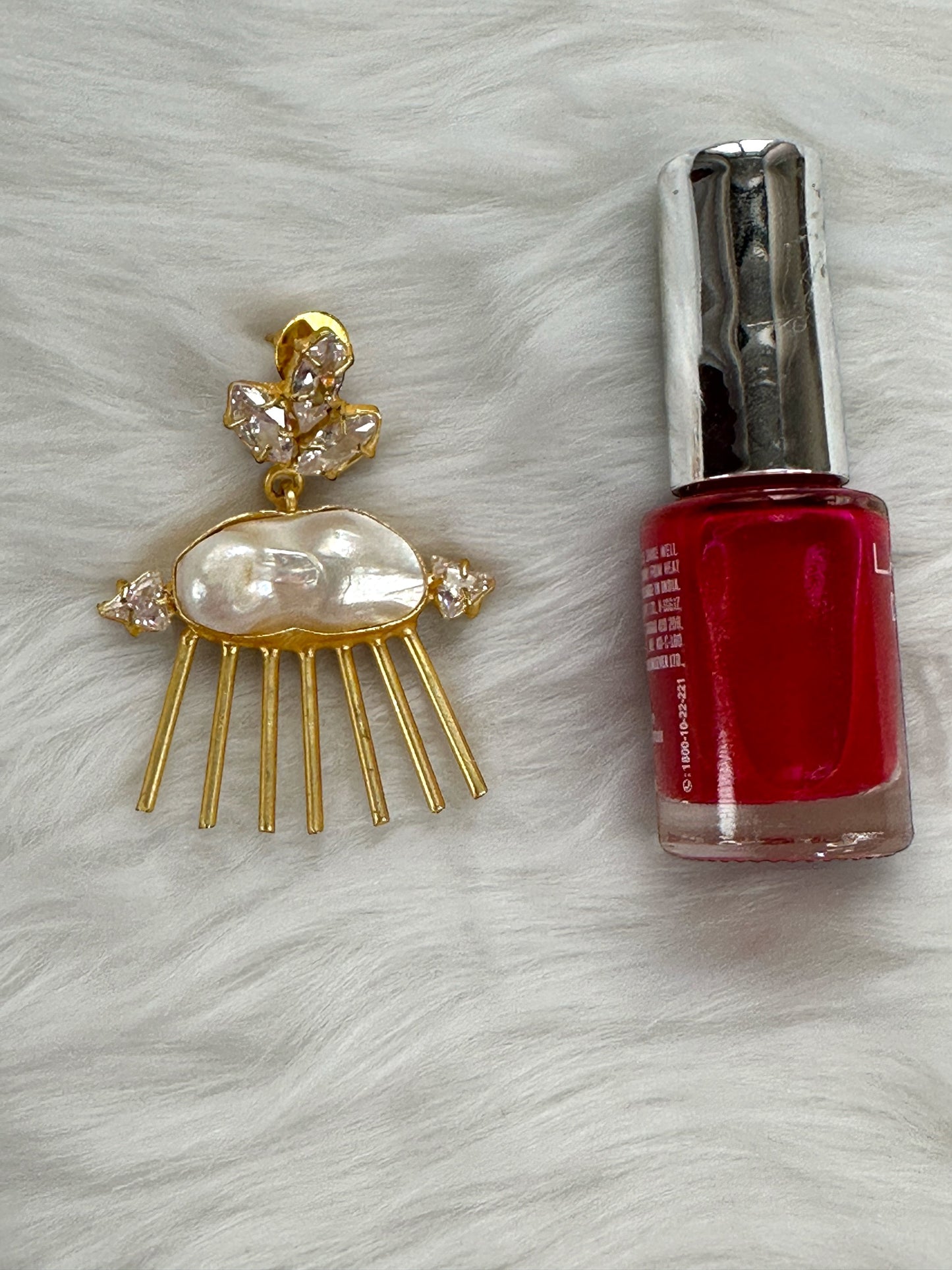 White Baroque Pearl Eye Earrings