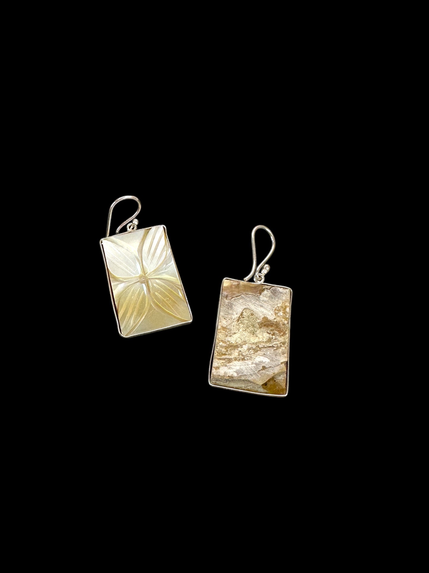 Golden Gradient Sea Shell Carved Flower Earrings