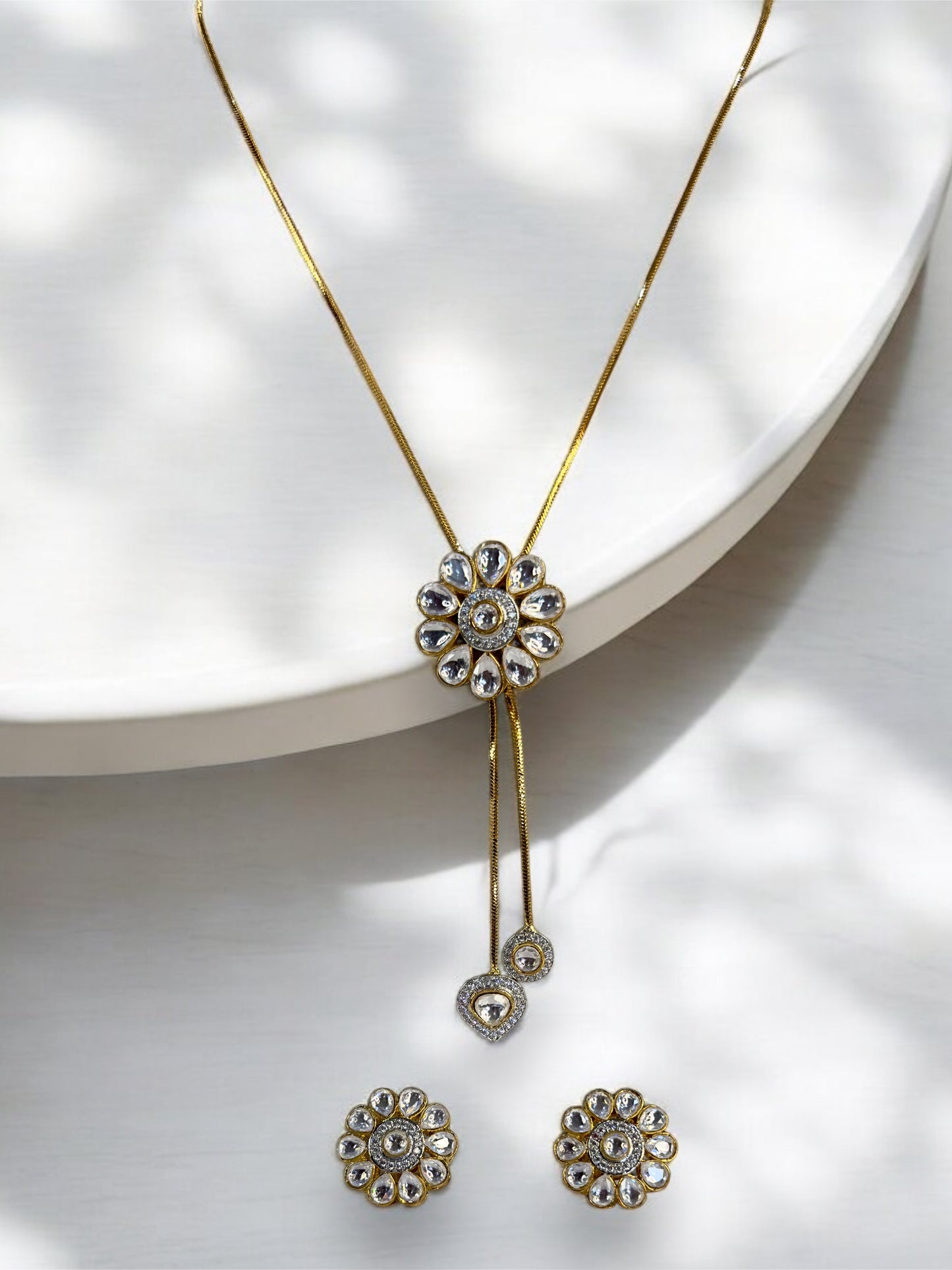 Ek-Phool Minimal Polki Pendant Set