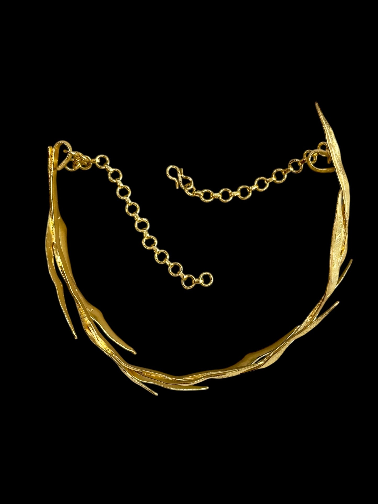 Leaf Wreath European Hasli Torque Necklace