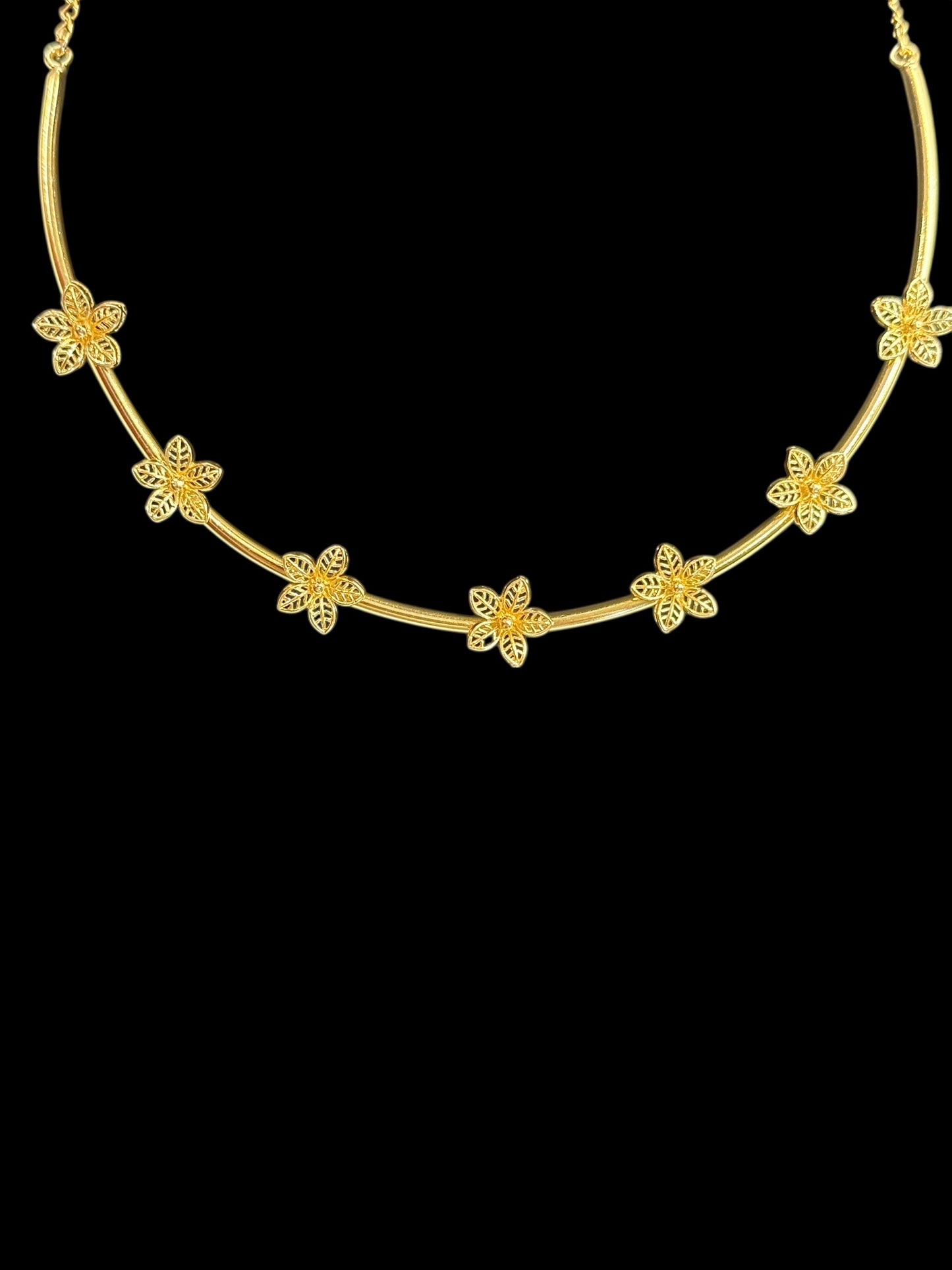 7 Flowers European Torque Necklace Hasli With Earrings