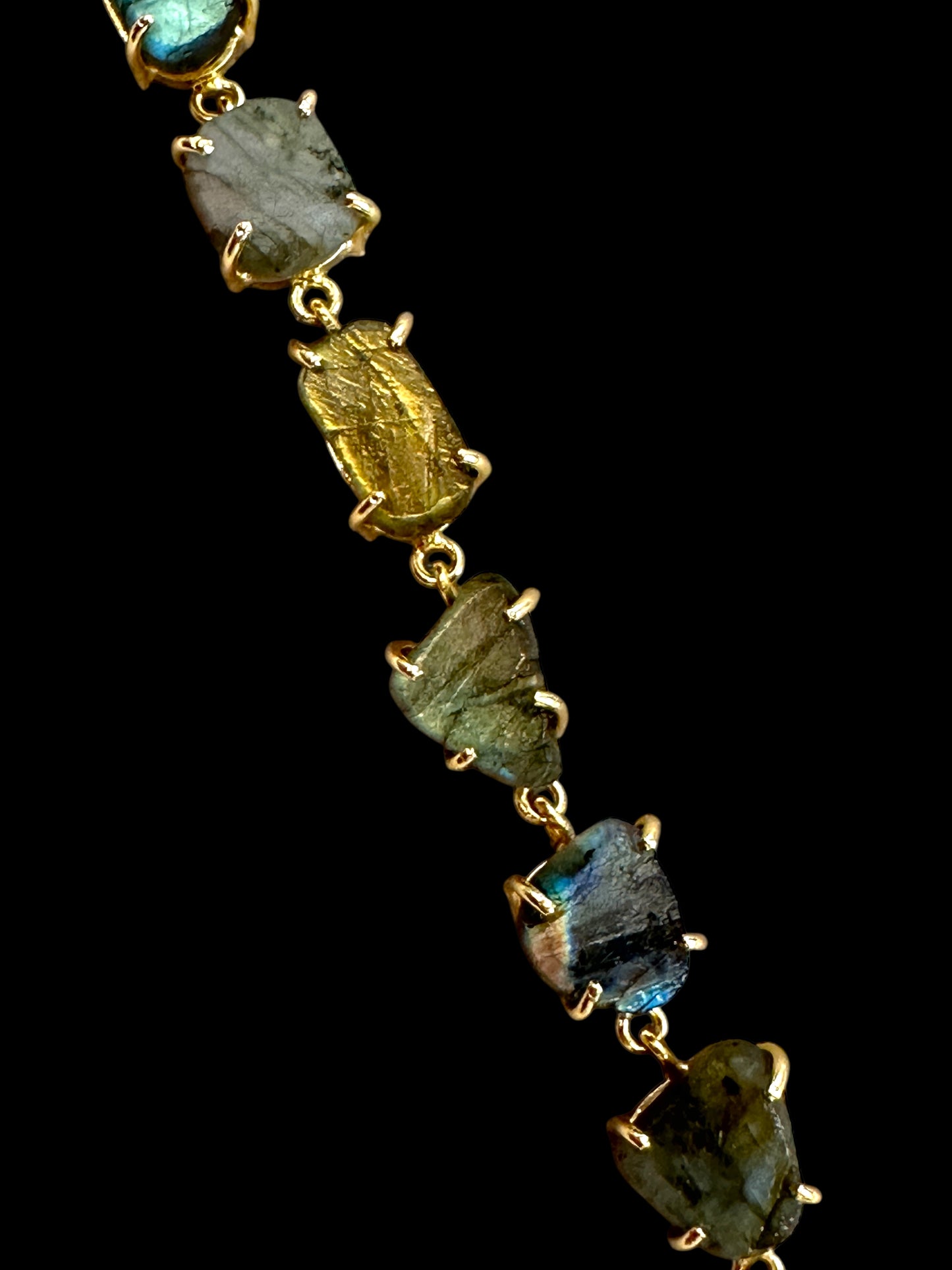 Green Labradorite Stone Saisha Bracelet