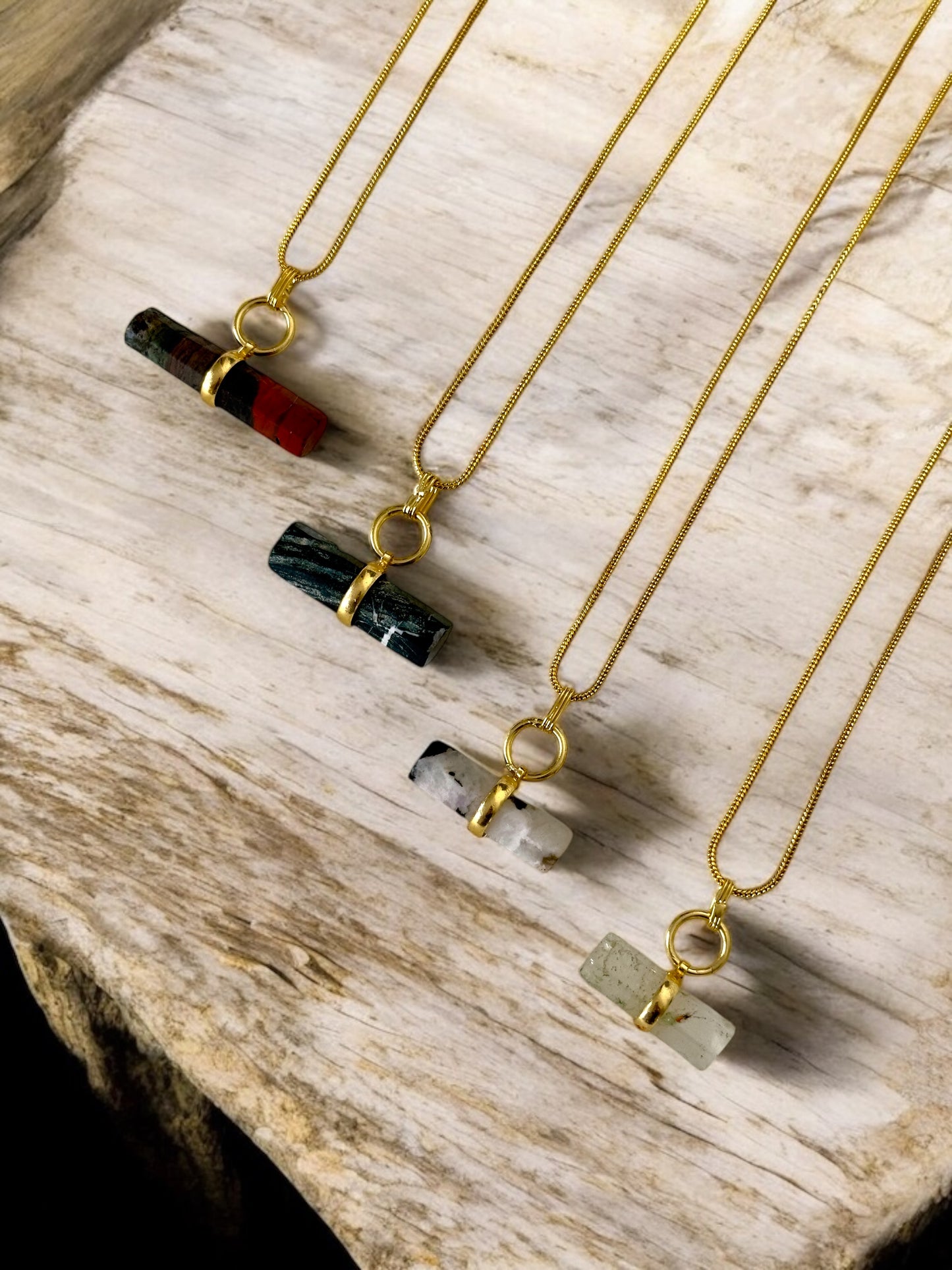 Pellet Natural Stones Pendant Necklace