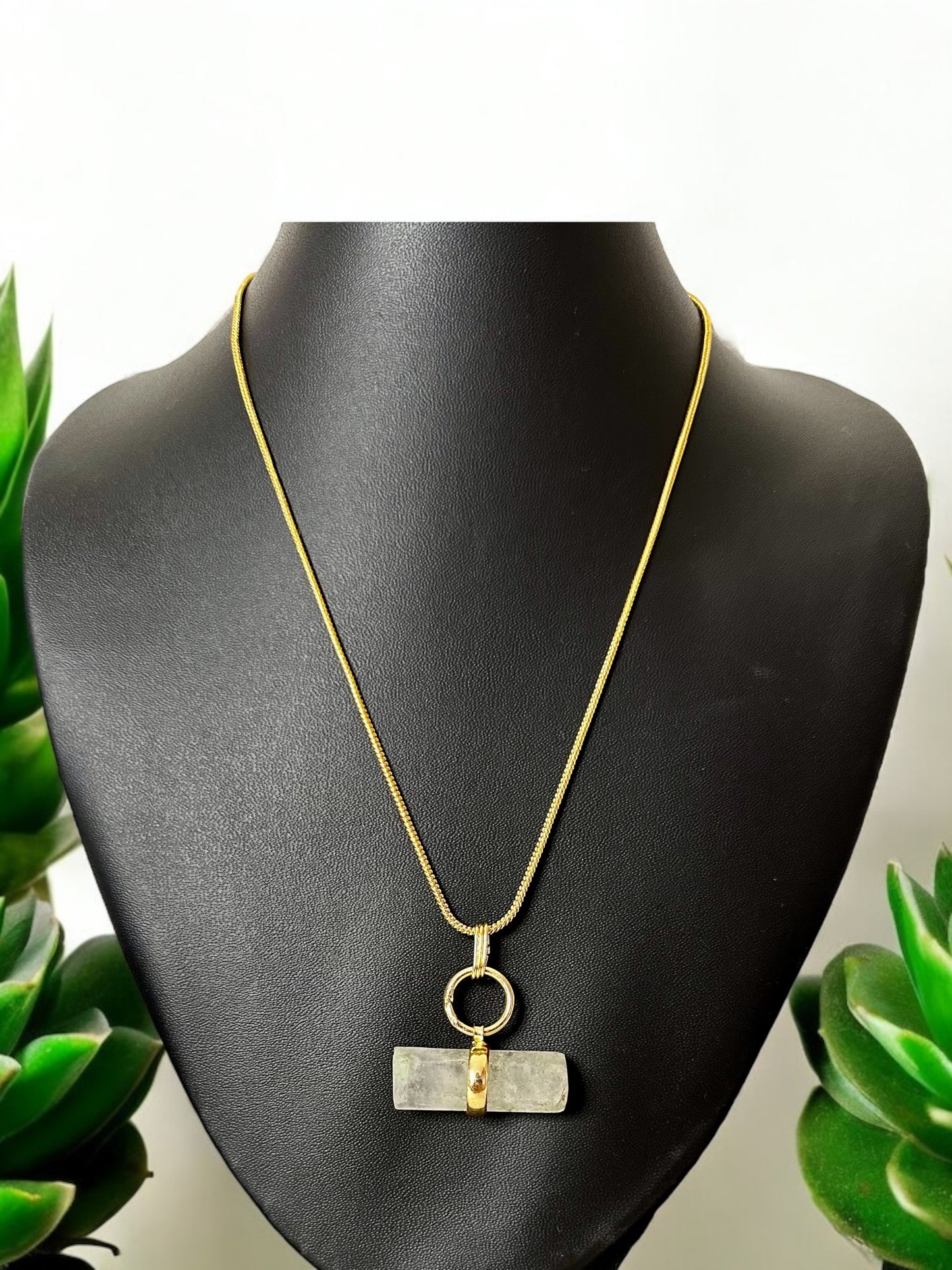 Pellet Natural Stones Pendant Necklace
