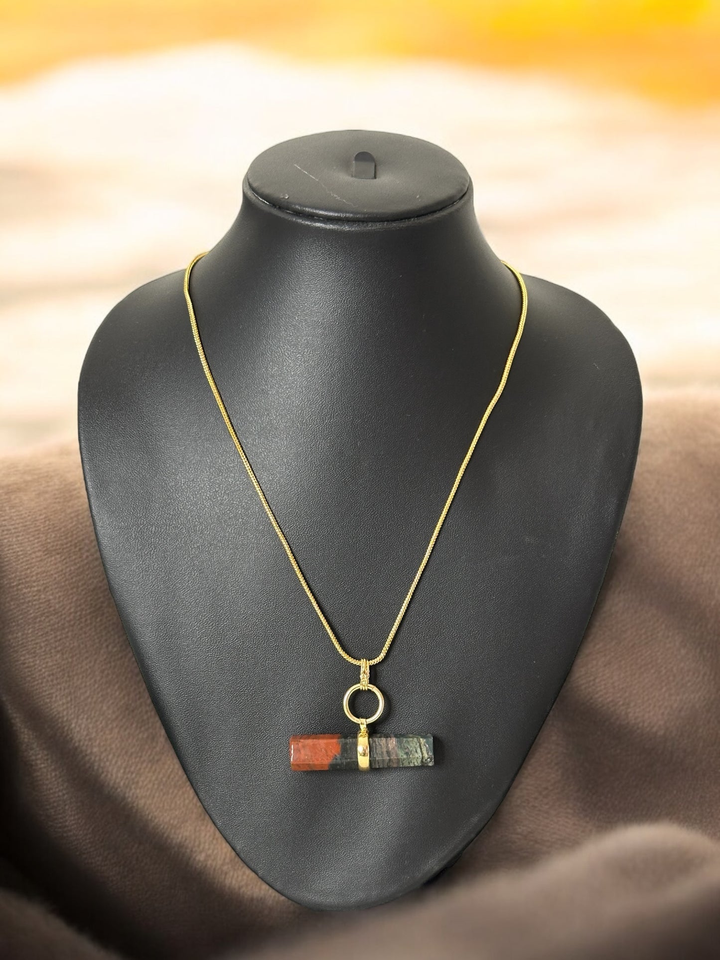 Pellet Natural Stones Pendant Necklace