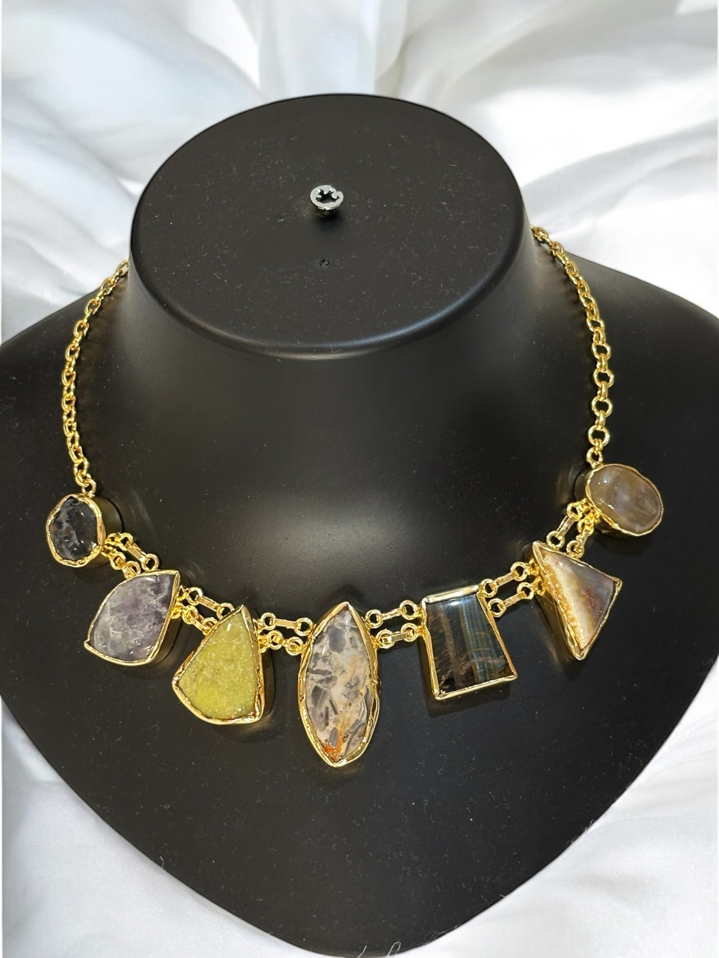 Sapta Ratan Seven Stones Chain Necklace