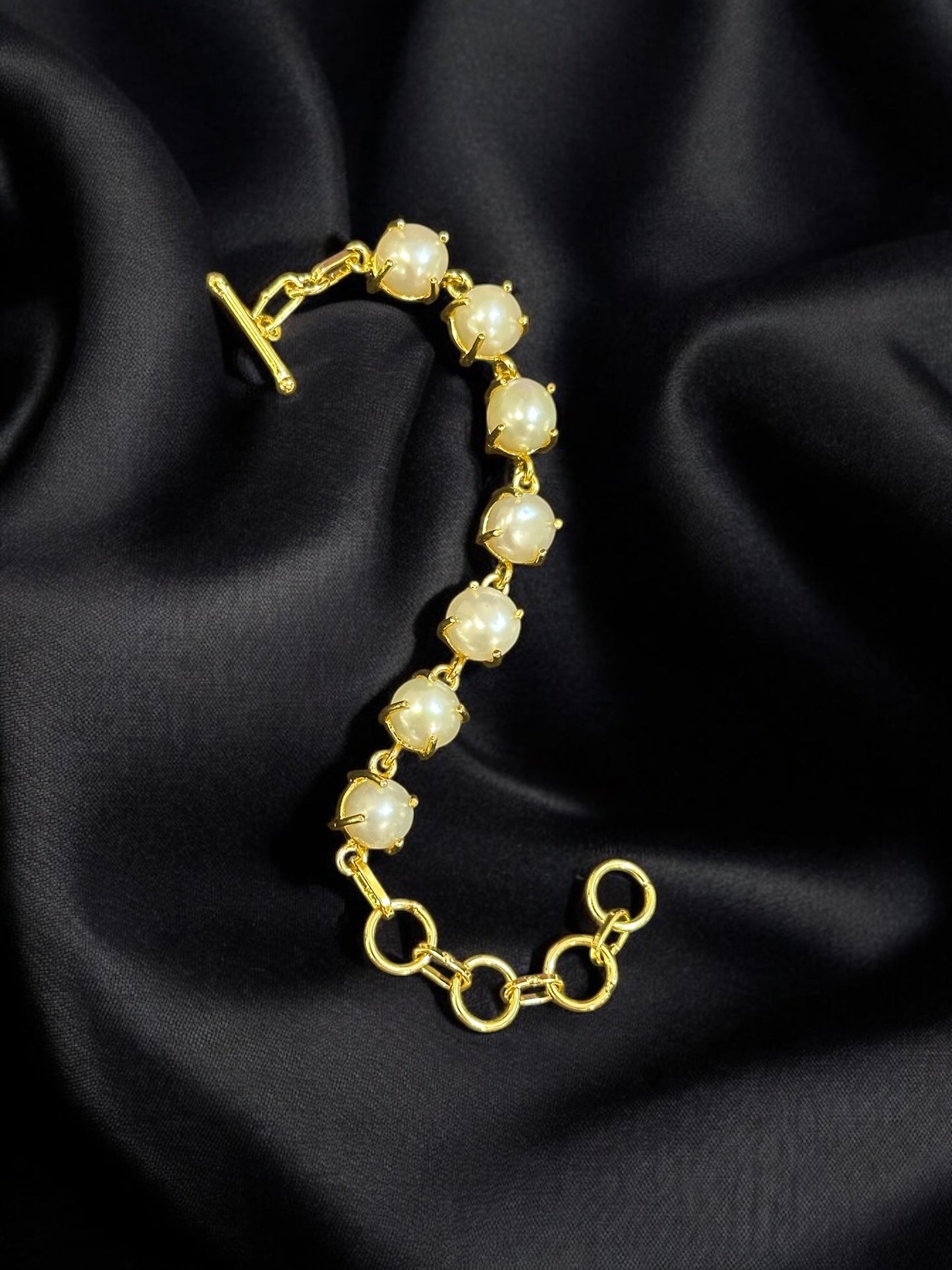 Seven Pearls Eternal Bracelet