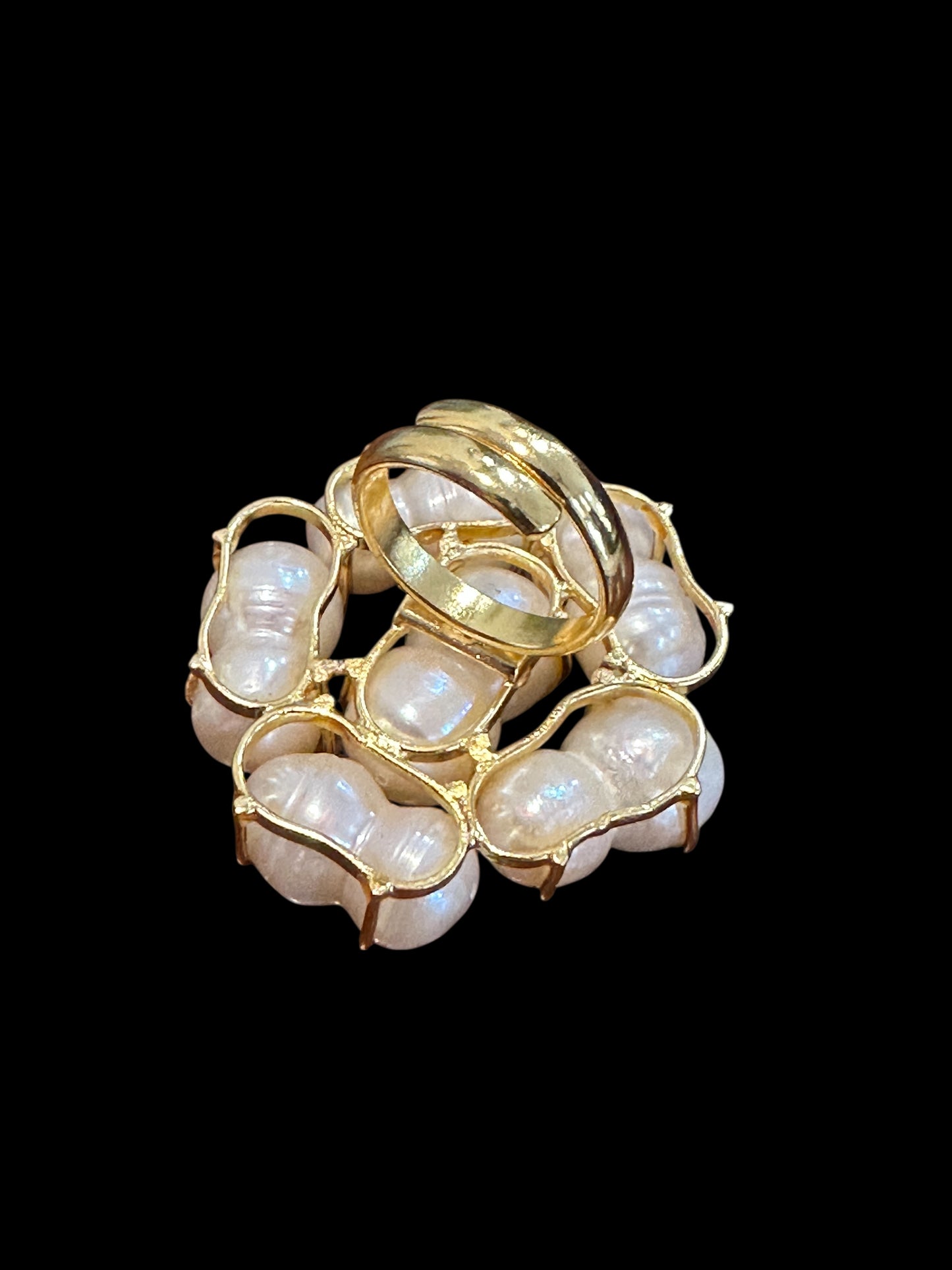 Sia Big Baroque Pearl Ring (Adjustable)