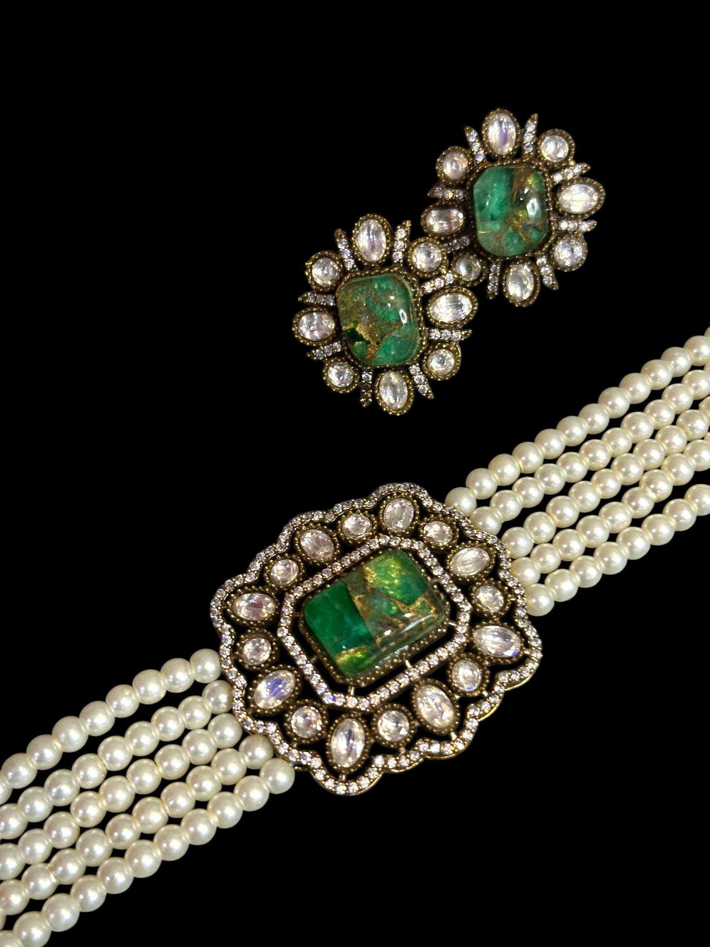 Marble Stone Ameesha Victorian Choker Set