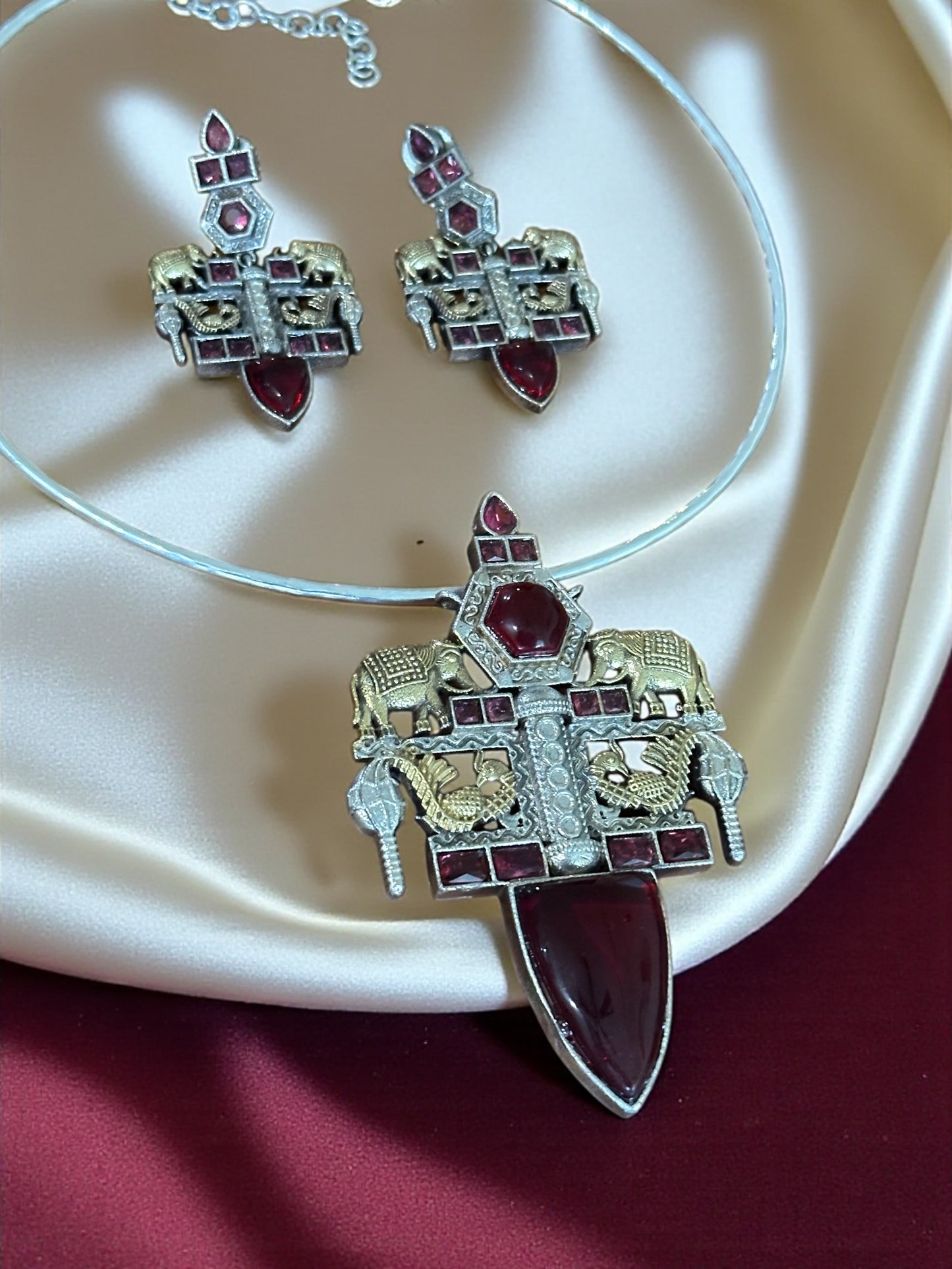 Dual Tone Soumya Hasli Set