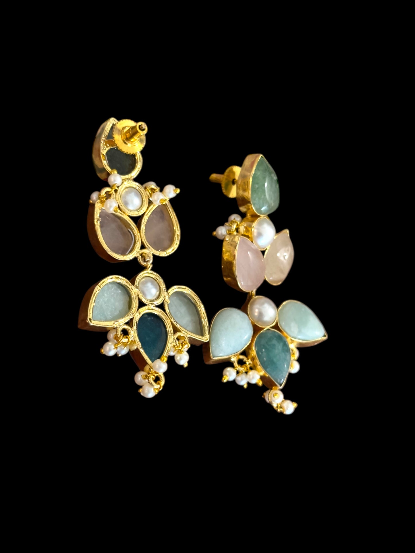 Maanvi Statement Necklace Set with Tikka