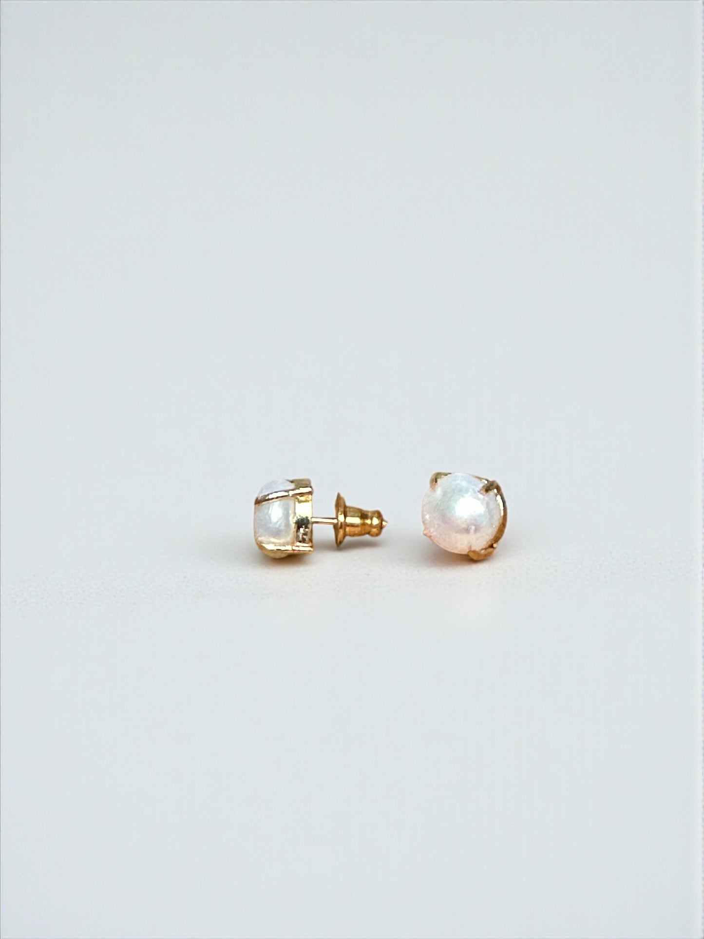 Classic Claw Pearl Studs