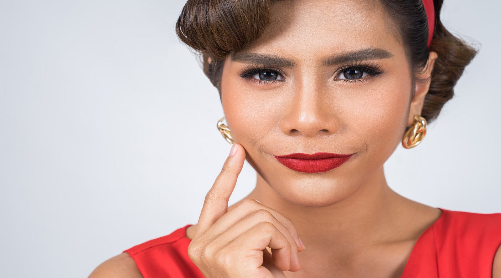 Which Type of Earrings Suits on Round Face? The Ultimate Styling Guide