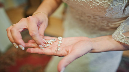 how to wear pearl ring