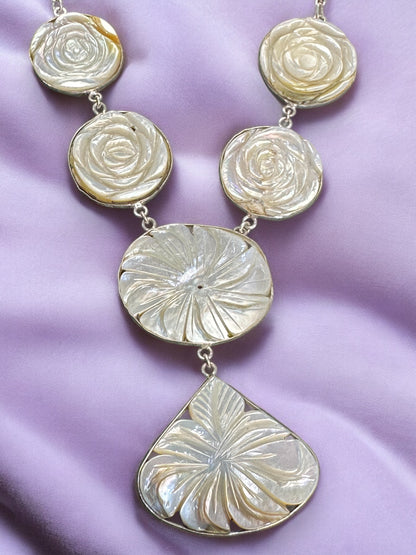 White Shell Rose Craving Necklace