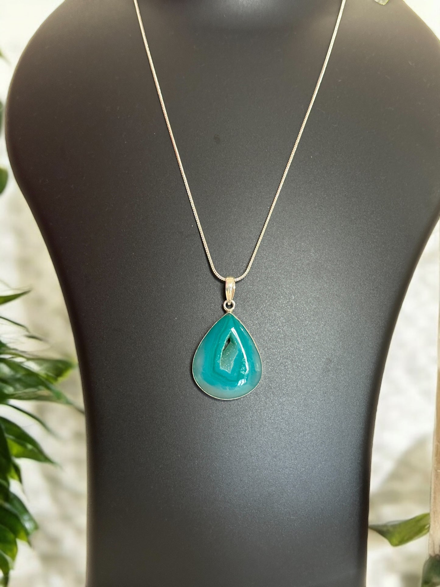 Colour Crave Druzy Agate Stone Pendant in White Alloy (With Chain)