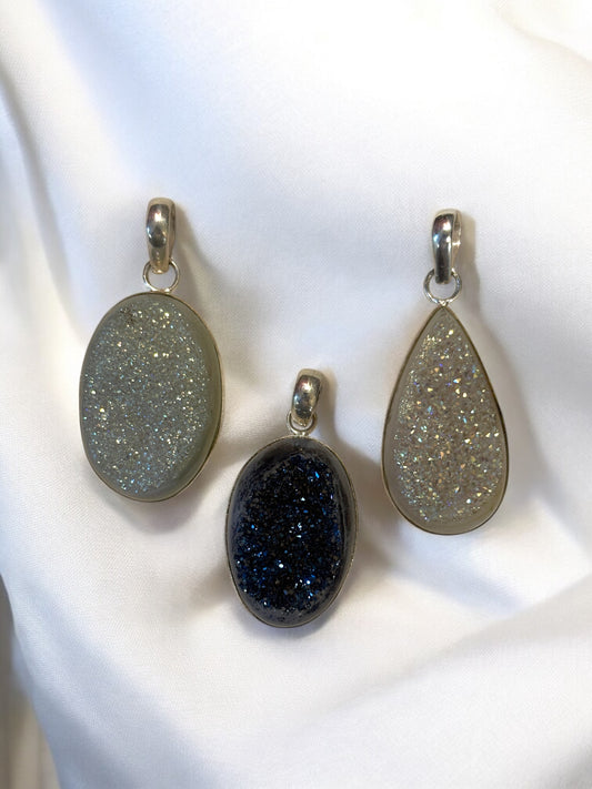 Party Pop Druzy Agate Stone Pendant in White Alloy (With Chain)