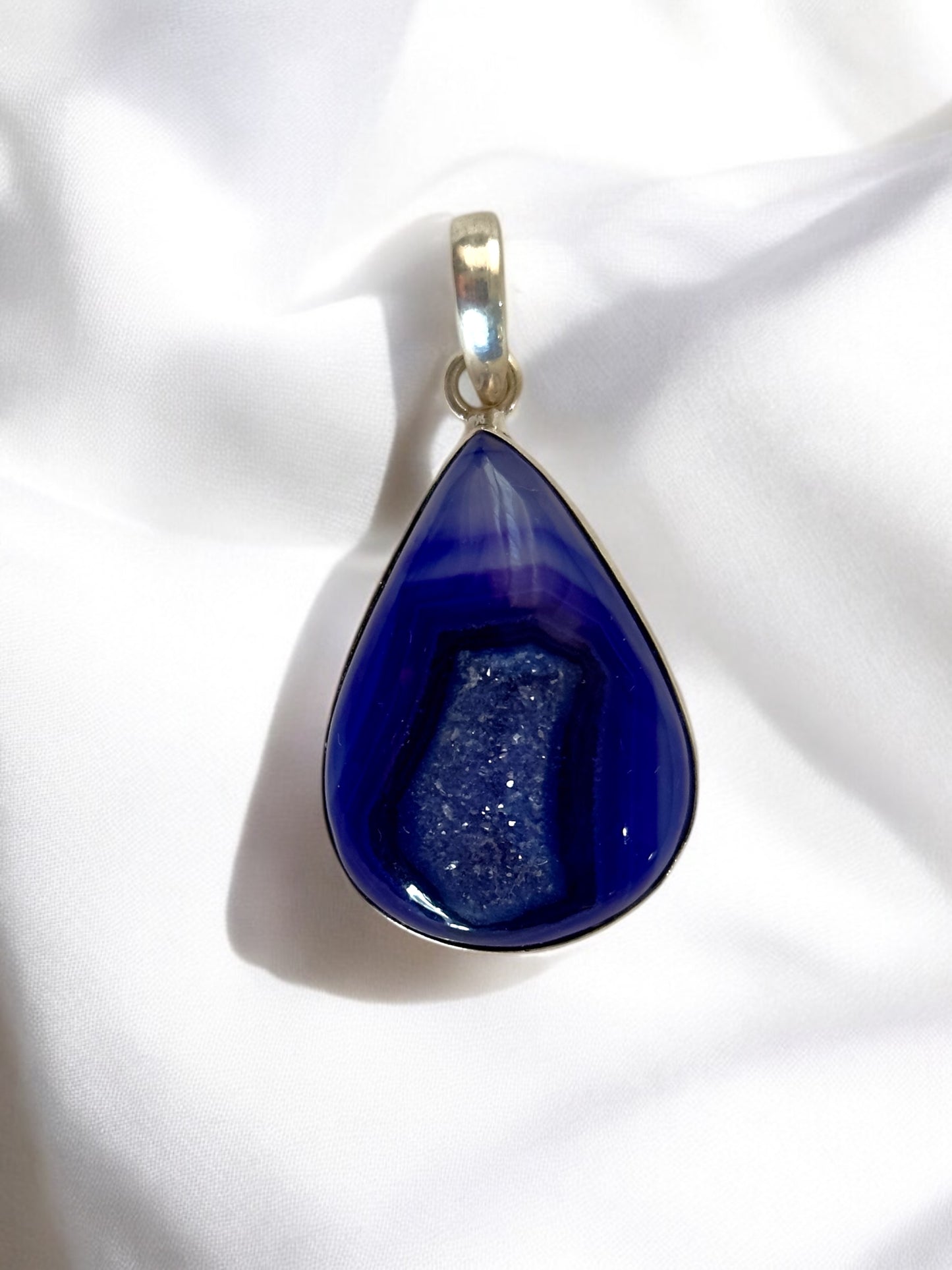 Colour Crave Druzy Agate Stone Pendant in White Alloy (With Chain)