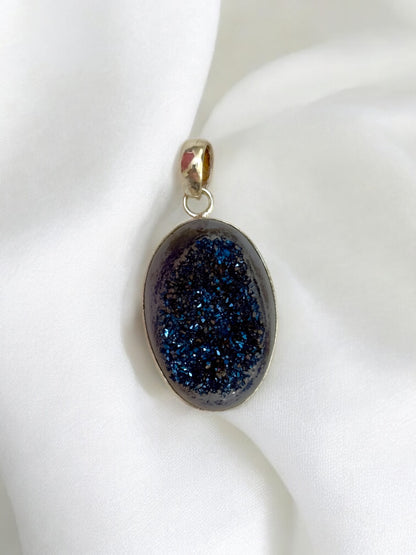 Party Pop Druzy Agate Stone Pendant in White Alloy (With Chain)