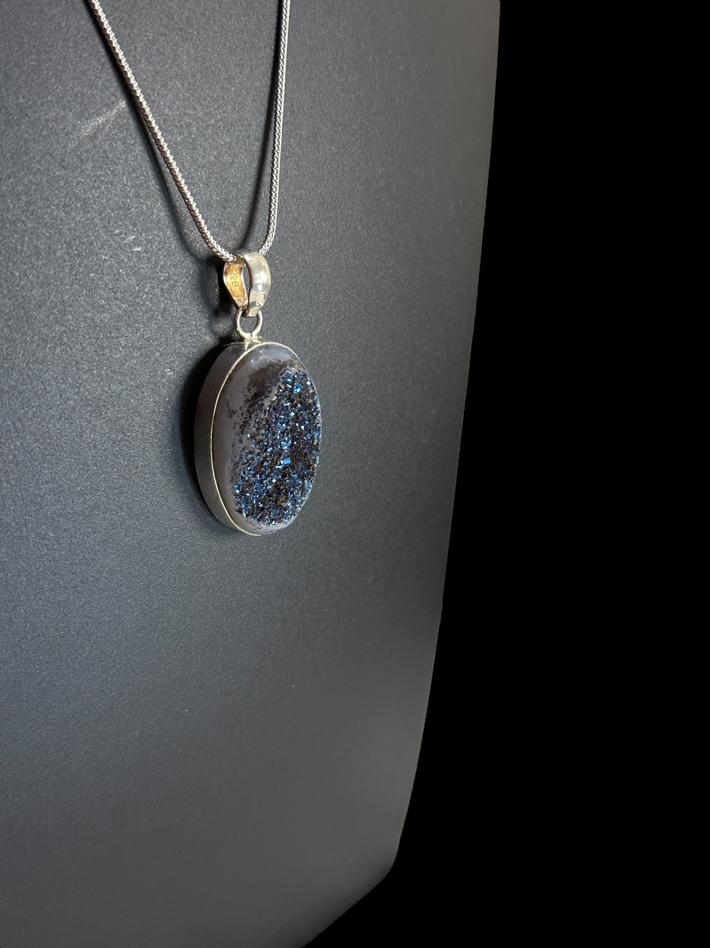 Party Pop Druzy Agate Stone Pendant in White Alloy (With Chain)