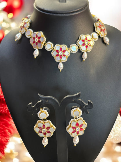 White Mother-of-Pearl Pachi Kundan Choker Set