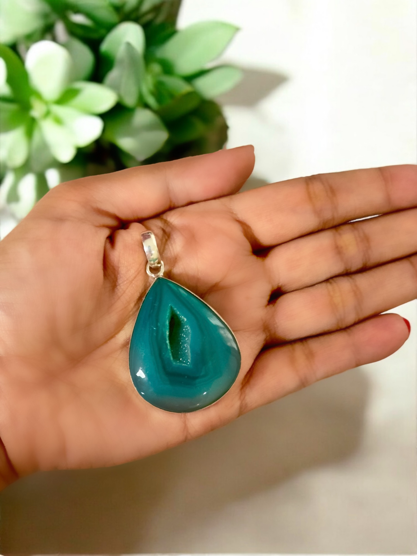 Colour Crave Druzy Agate Stone Pendant in White Alloy (With Chain)