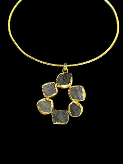 Black Labradorite Statement Floral Hasli
