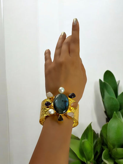 Black Labradorite Eternity Cuff
