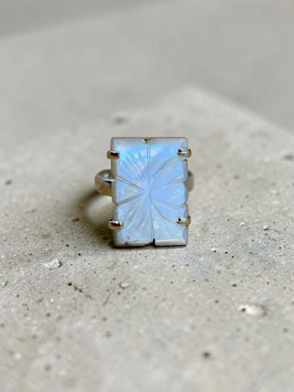 Mother Of Pearl Carved Chandrika Ring