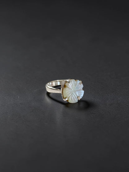 Mother Of Pearl Carved Mini Chandrika Ring