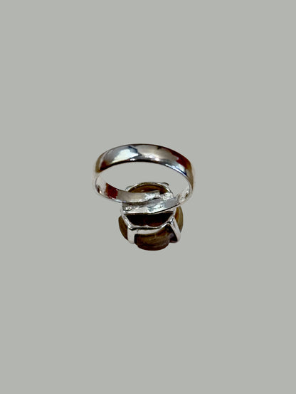 Mother Of Pearl Carved Mini Chandrika Ring