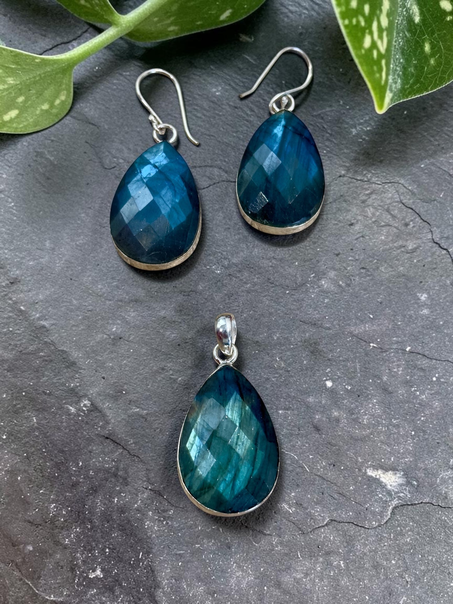 3 PCS Faceted Labradorite Teardrop Pendant Set