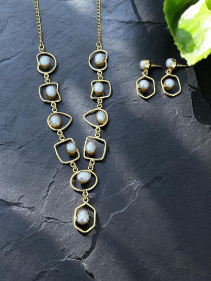 Pearl Geo Necklaces Set