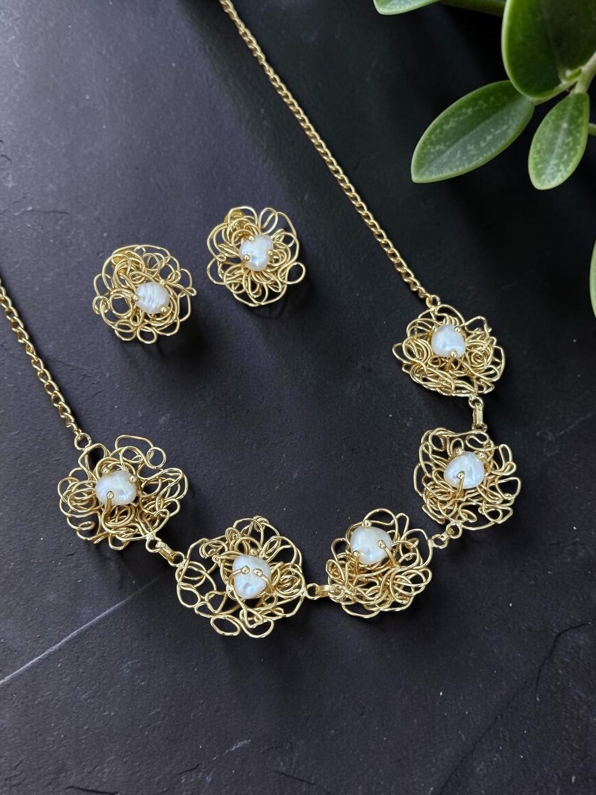 pearl Handfolded Flower Necklaces Set