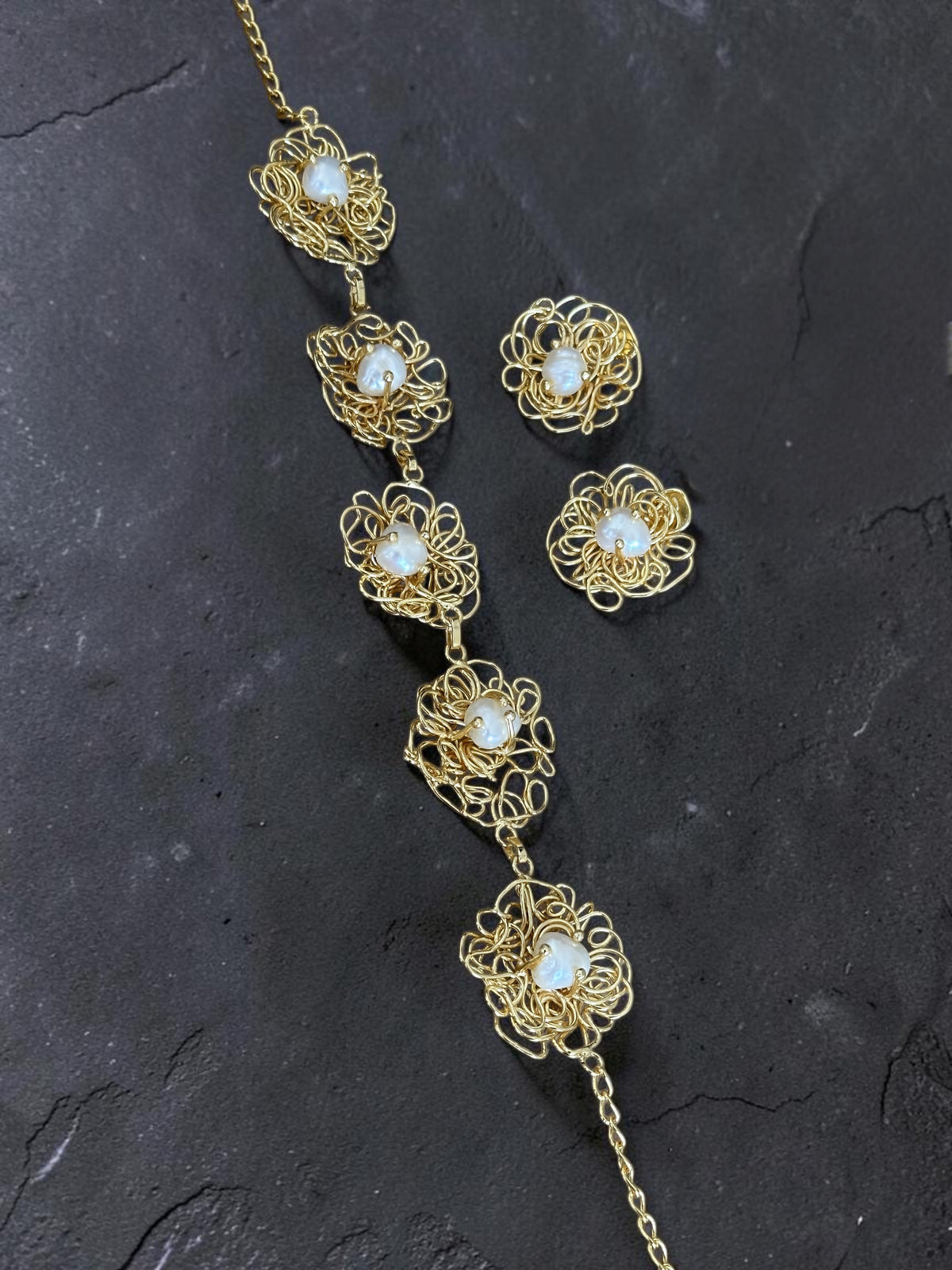pearl Handfolded Flower Necklaces Set