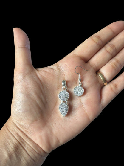 4PCS Silver Druzy Quartz Party Pop Pendant Set