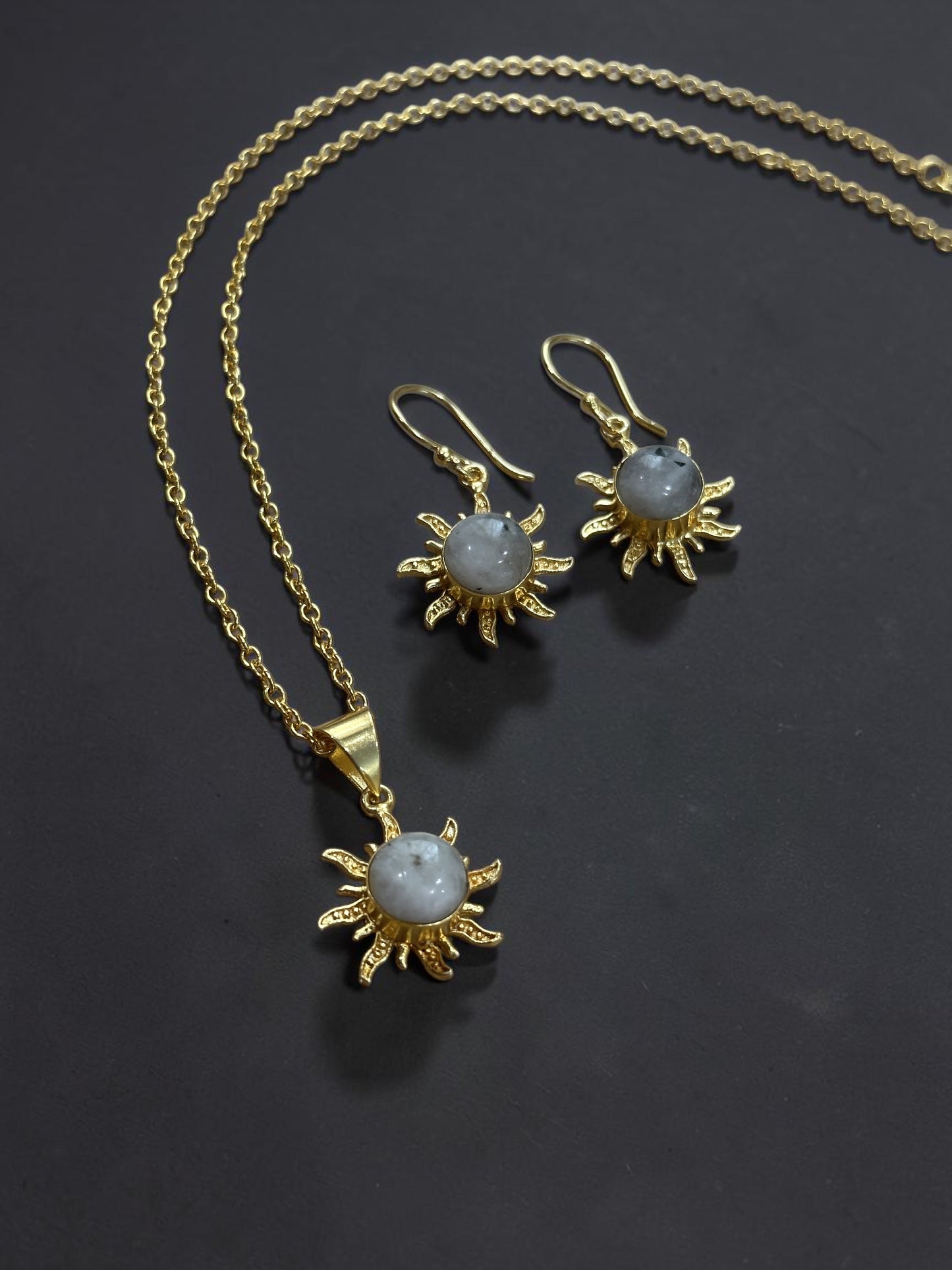 3PCS Moonstone Surya Pendant Set