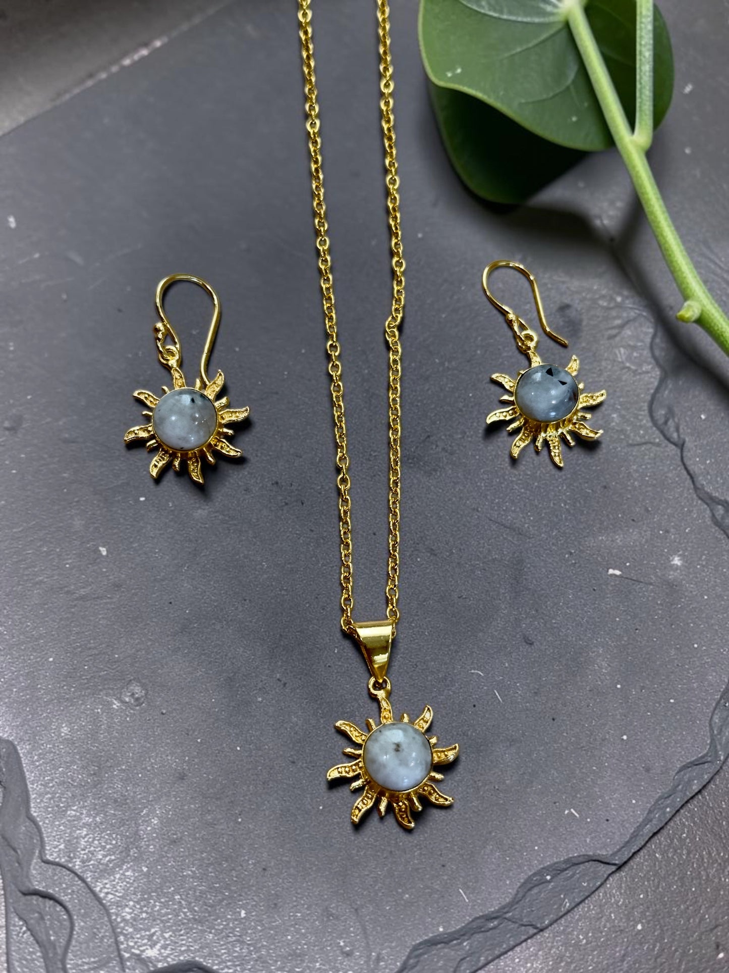 3PCS Moonstone Surya Pendant Set