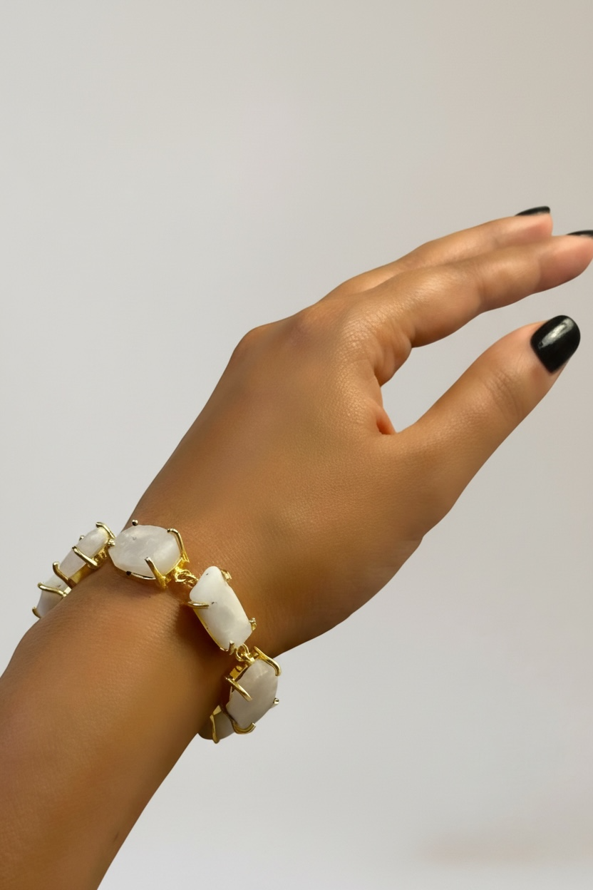 Moonstone Saisha Combo Set - Bracelet And Drops