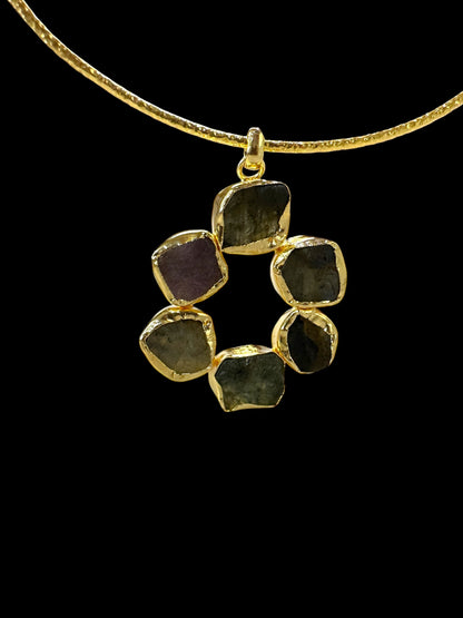 Black Labradorite Statement Floral Hasli
