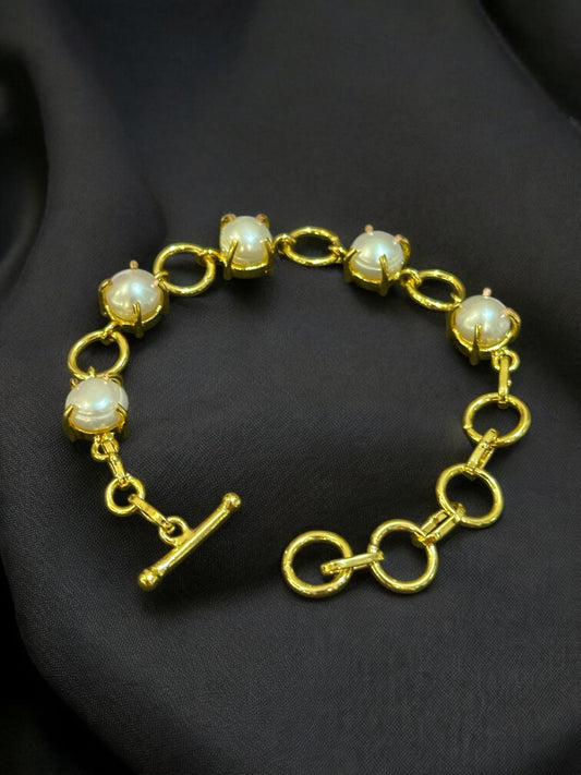 Pearls and Hoop Eternal Bracelet