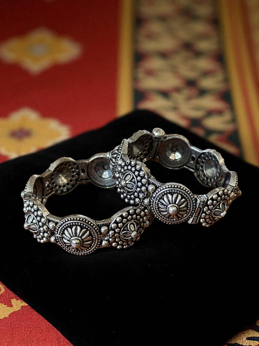 Oxidised Silver Plated Brass Rama Kada Set