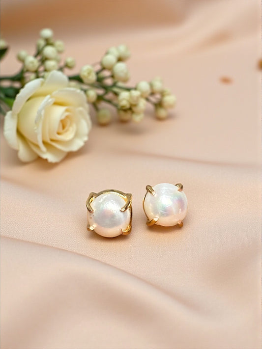 Classic Claw Pearl Studs