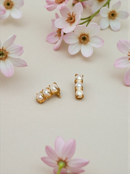 Samara Three Pearl Studs