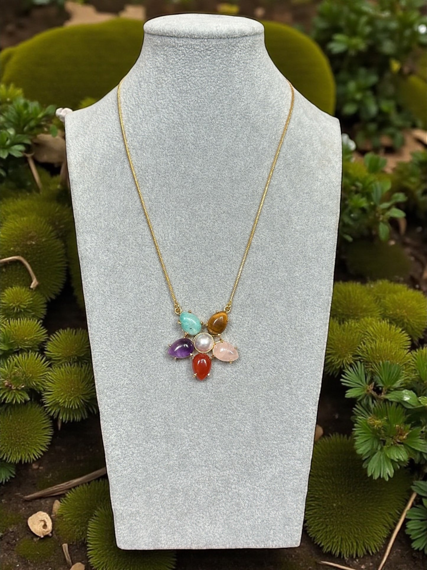 Pretty Little Flower Stone Necklace