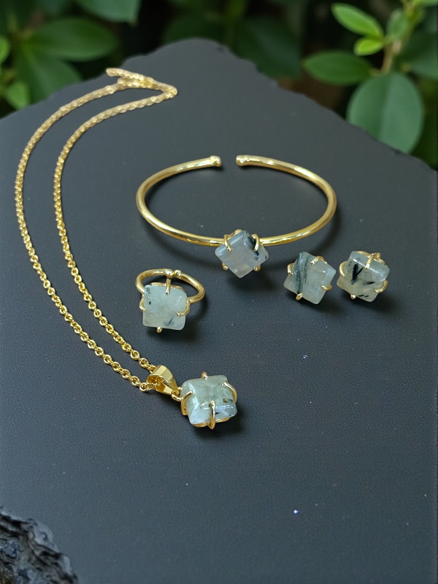 5 PCS Prehnite Pendent Set with Ring and Bracelet