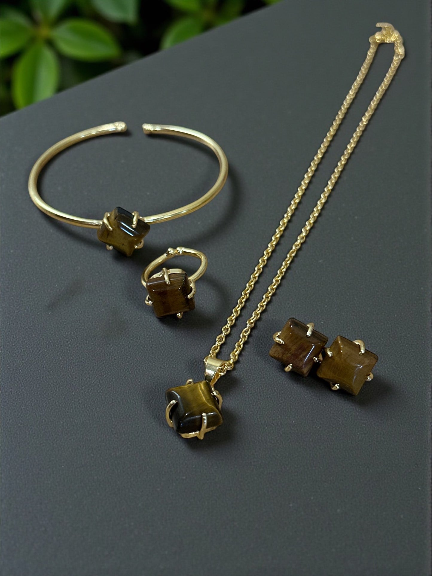 5 PCS Tiger's Eye Pendent Set with Ring and Bracelet