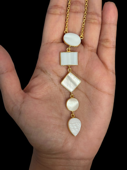 White Mother of Pearl Ivora Necklace Set