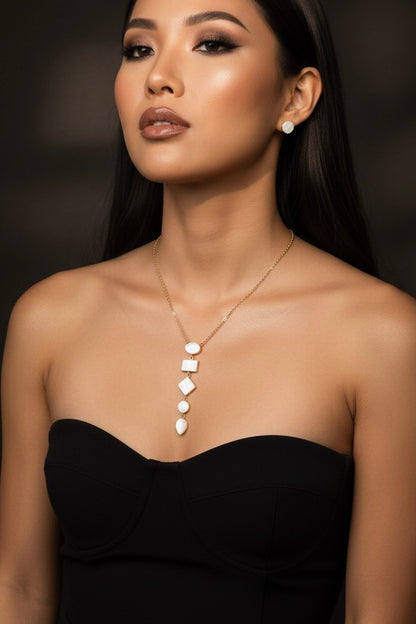 White Mother of Pearl Ivora Necklace Set